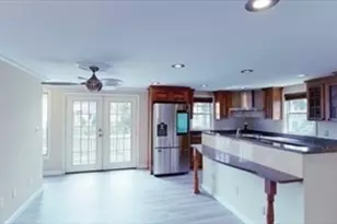 8 Brandley, Watertown, MA 02472 - Photo 2