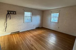 454 Lexington St, Woburn, MA 01801 - Photo 14