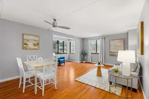 100 Ledgewood Dr, Stoneham, MA 02180 - Photo 2
