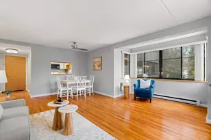 100 Ledgewood Dr, Stoneham, MA 02180 - Photo 4