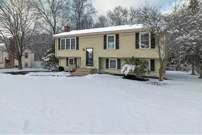 87 Tanglewood Dr, Attleboro, MA 02703 - Photo 2