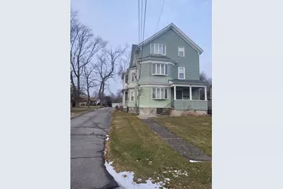 300 Read St, Somerset, MA 02726 - Photo 2