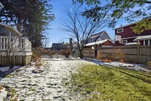 1 Beacon St, Newburyport, MA 01950 - Photo 34