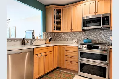 540 E Broadway #5A, Boston, MA 02127 - Photo 4