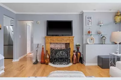 8 Juniper St #22, Brookline, MA 02445 - Photo 4