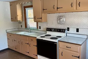 9 Sunset Dr, Orange, MA 01364 - Photo 6