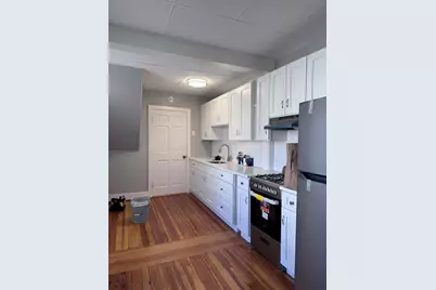 36 Endicott St #1R, Salem, MA 01970 - Photo 2