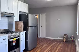 36 Endicott St, Salem, MA 01970 - Photo 4