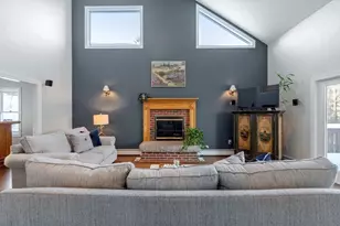 204 Old Farm Rd, Leominster, MA 01453 - Photo 6