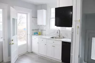 144 Washington St, Springfield, MA 01108 - Photo 2