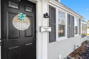 32 Woodside Ave, Wareham, MA 02532 - Photo 2