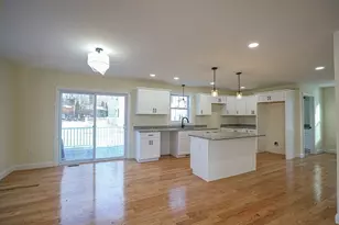 241 Humphrey St, Lowell, MA 01850 - Photo 10