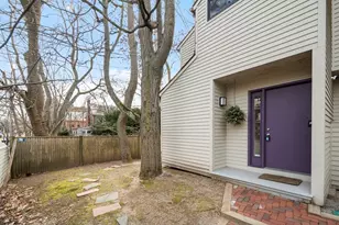 58 Garden St, Cambridge, MA 02138 - Photo 2