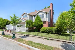 17 Gilbert St, Newton, MA 02465 - Photo 28