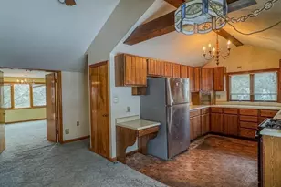 293 Morgan St, South Hadley, MA 01075 - Photo 12