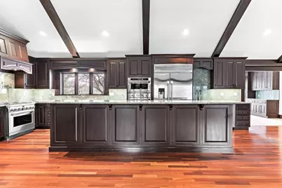 10 Viking Rd, Winchester, MA 01890 - Photo 14