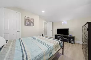 46 Pelham St, Methuen, MA 01844 - Photo 18