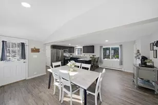 46 Pelham St, Methuen, MA 01844 - Photo 8