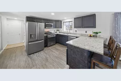 46 Pelham Street, Methuen, MA 01844 - Photo 4