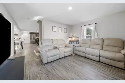 46 Pelham Street, Methuen, MA 01844 - Photo 10