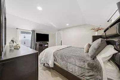 46 Pelham Street, Methuen, MA 01844 - Photo 16