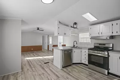 548 Kenyon Ave #2, Attleboro, MA 02703 - Photo 8
