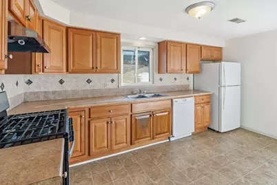 312 Rivet Street #2, New Bedford, MA 02744 - Photo 6