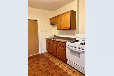 257 Beacon St #3, Somerville, MA 02143 - Photo 4