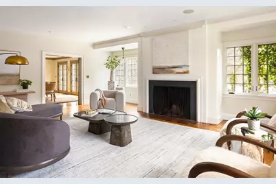 15 Hubbard Park Rd, Cambridge, MA 02138 - Photo 4