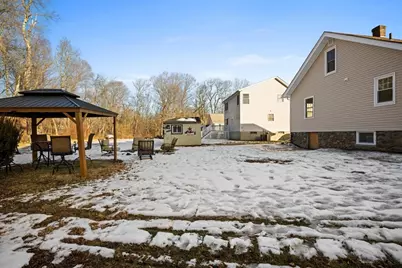 39 Johnson Street, Millbury, MA 01527 - Photo 12