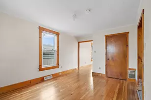 4 Sutherland St, Lowell, MA 01850 - Photo 6