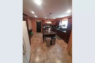 55 Mandalay Rd, Springfield, MA 01118 - Photo 4