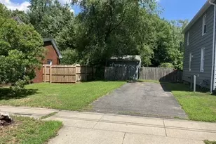 55 Mandalay Rd, Springfield, MA 01118 - Photo 8