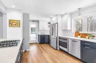 51 Candice Cir, Springfield, MA 01107 - Photo 4