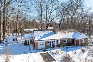 51 Candice Cir, Springfield, MA 01107 - Photo 2