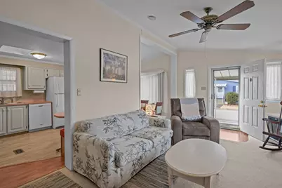 47 Castle Rd, Attleboro, MA 02703 - Photo 6