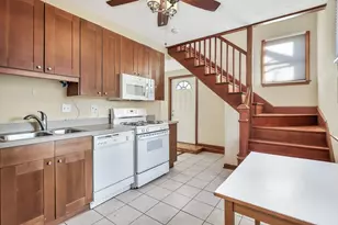 11 Warwick St, Lowell, MA 01851 - Photo 6