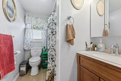 60 Hawthorn Street, Chicopee, MA 01020 - Photo 18