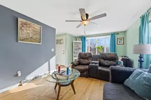 60 Hawthorn St, Chicopee, MA 01020 - Photo 4