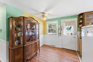 60 Hawthorn St, Chicopee, MA 01020 - Photo 10