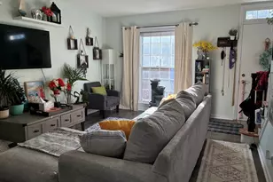 50 Williamsburg Dr, Springfield, MA 01108 - Photo 4