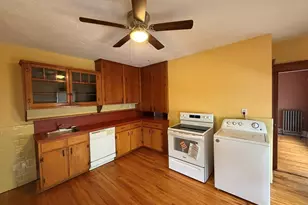 446 Chandler St, Worcester, MA 01602 - Photo 2
