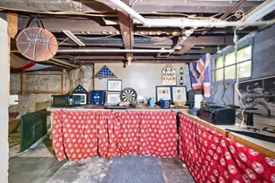 467 Brock Ave, New Bedford, MA 02744 - Photo 18