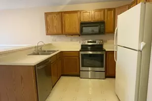 10 Castlegate Dr, Springfield, MA 01129 - Photo 2