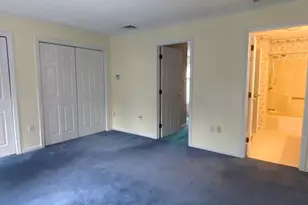 10 Castlegate Dr, Springfield, MA 01129 - Photo 12