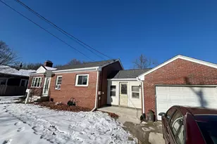 844 McKinstry Ave, Chicopee, MA 01020 - Photo 2
