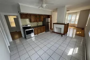 28 East Transit, Providence, RI 02906 - Photo 4