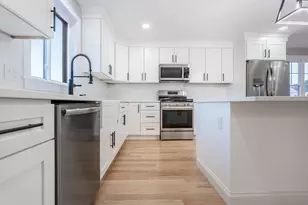 214 Horton St, Fall River, MA 02723 - Photo 4