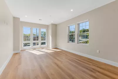 22 Everett St #315, Westwood, MA 02090 - Photo 2