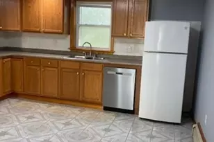 28 Lake St, Somerville, MA 02141 - Photo 2